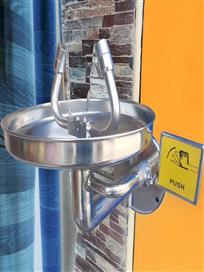 Lâm Quang Phát Chậu rửa mắt khẩn cấp treo tường inox 304