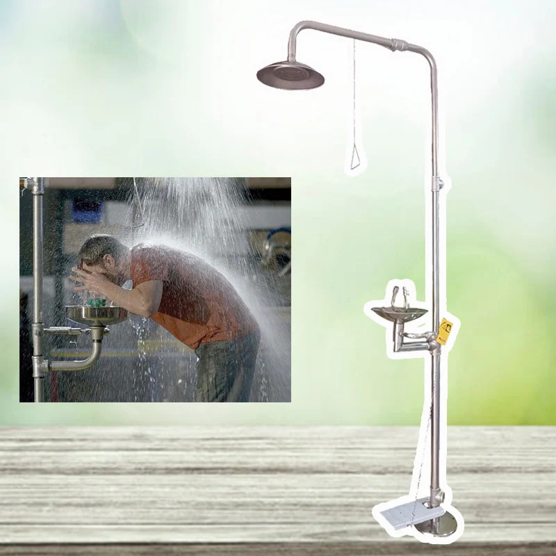 Vòi sen tắm khẩn cấp