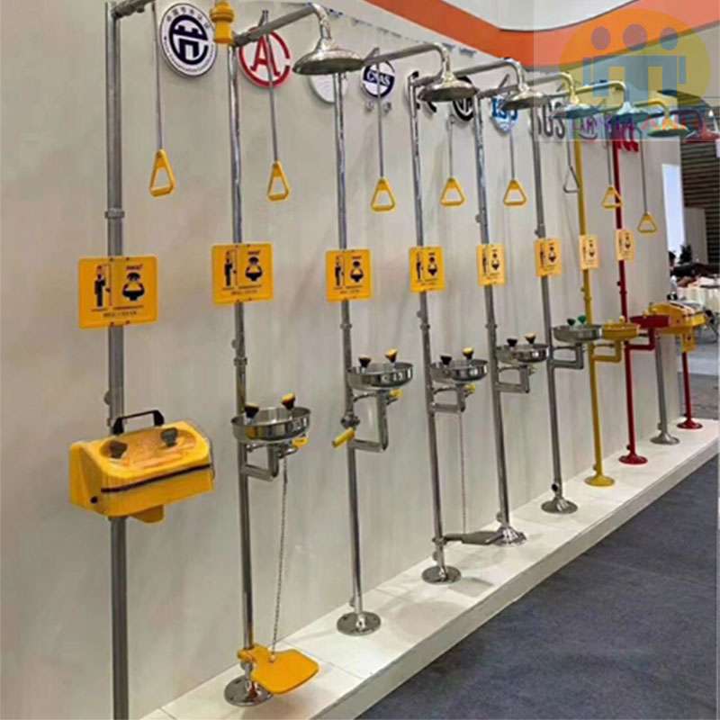Vòi nước rửa mắt khẩn cấp